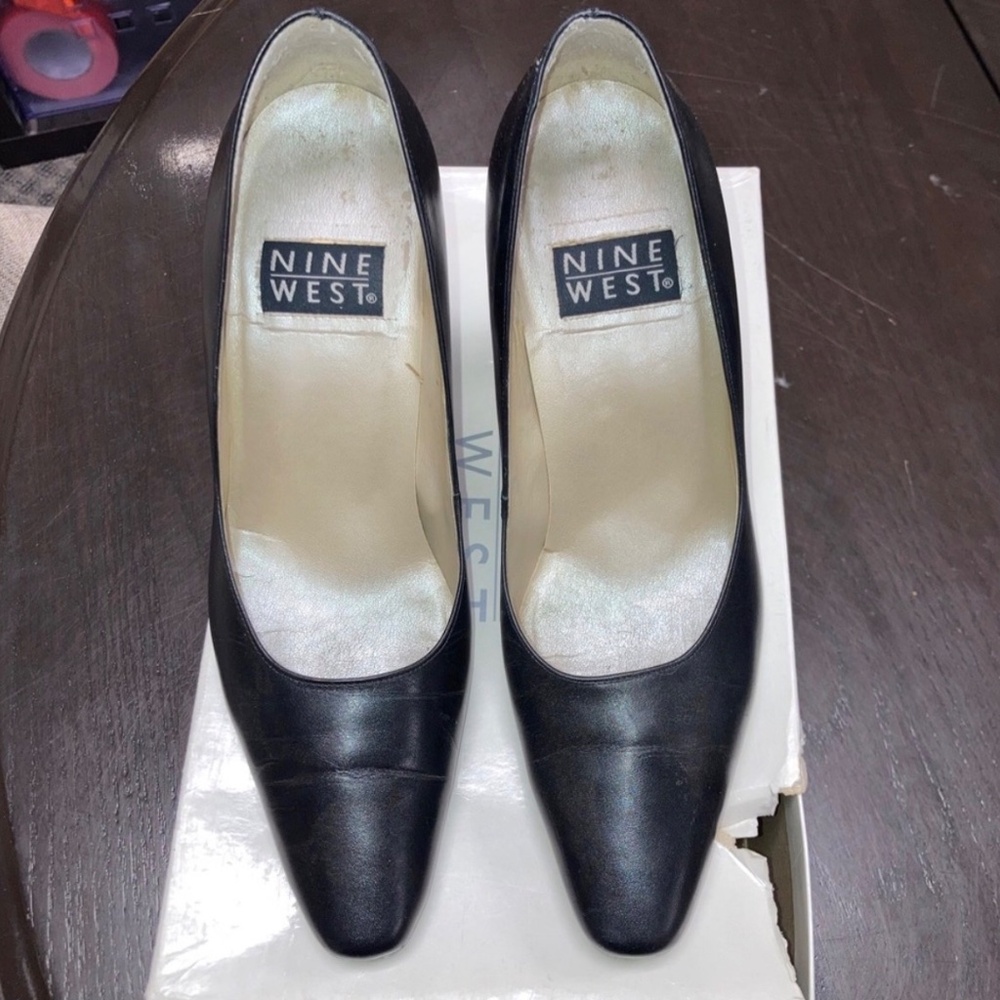 Used Cabin Crew Shoes | Flight Attendant Shoes | Used work shoes - Picture 2 of 6
